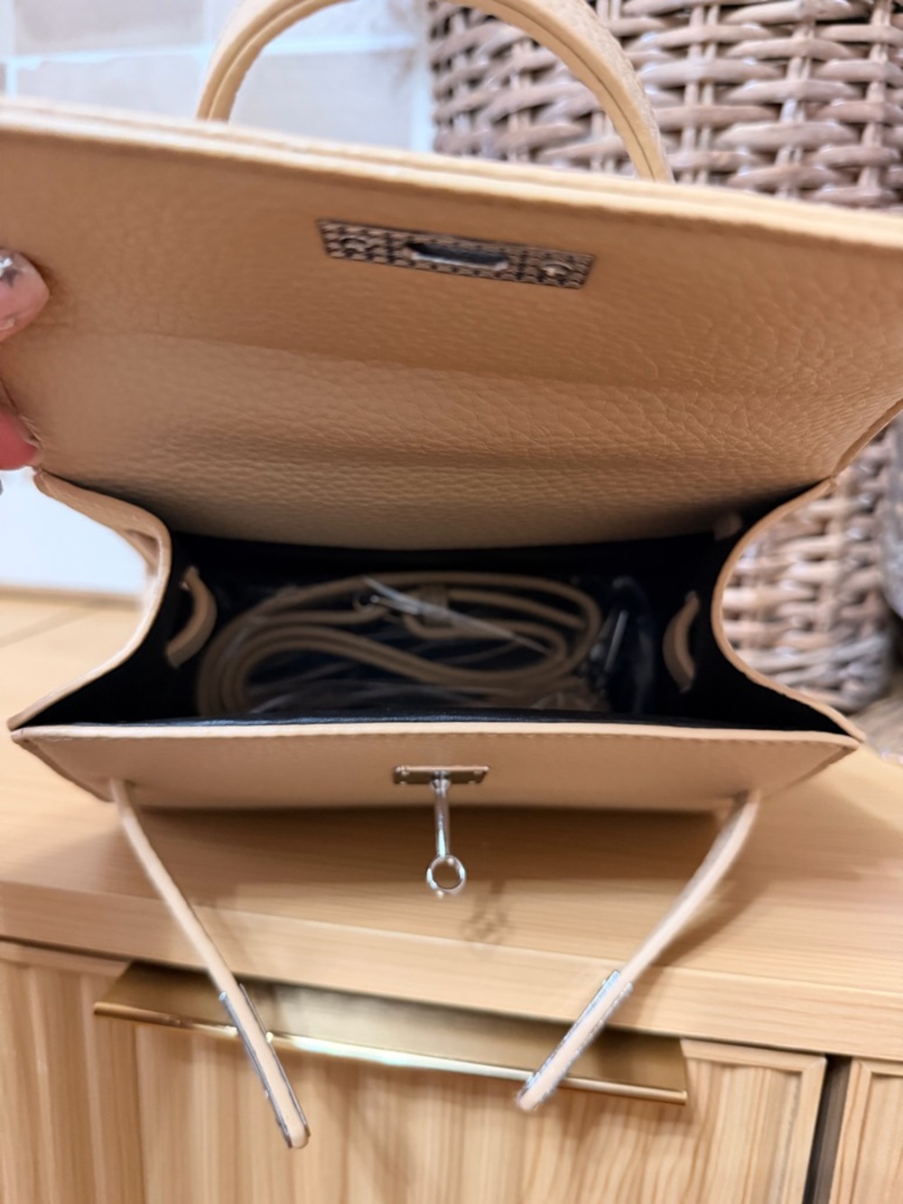 Beige Leather Top-Handle Women’s Bag - Picture 3 of 3